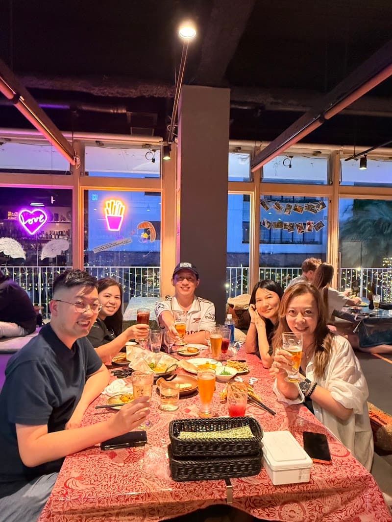 地球村酒場 EARTH VILLAGE IZAKAYAの店内・料理の写真 2枚目