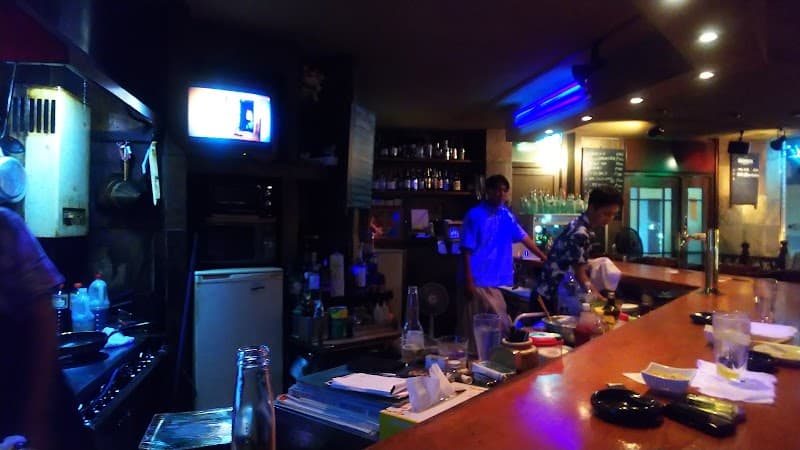ダイニングバー・ガウディの店内・料理の写真 2枚目