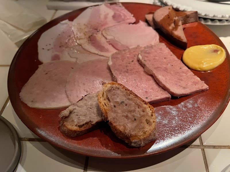 WINE & Craft Beer Bistro ミヤマスの店内・料理の写真 3枚目