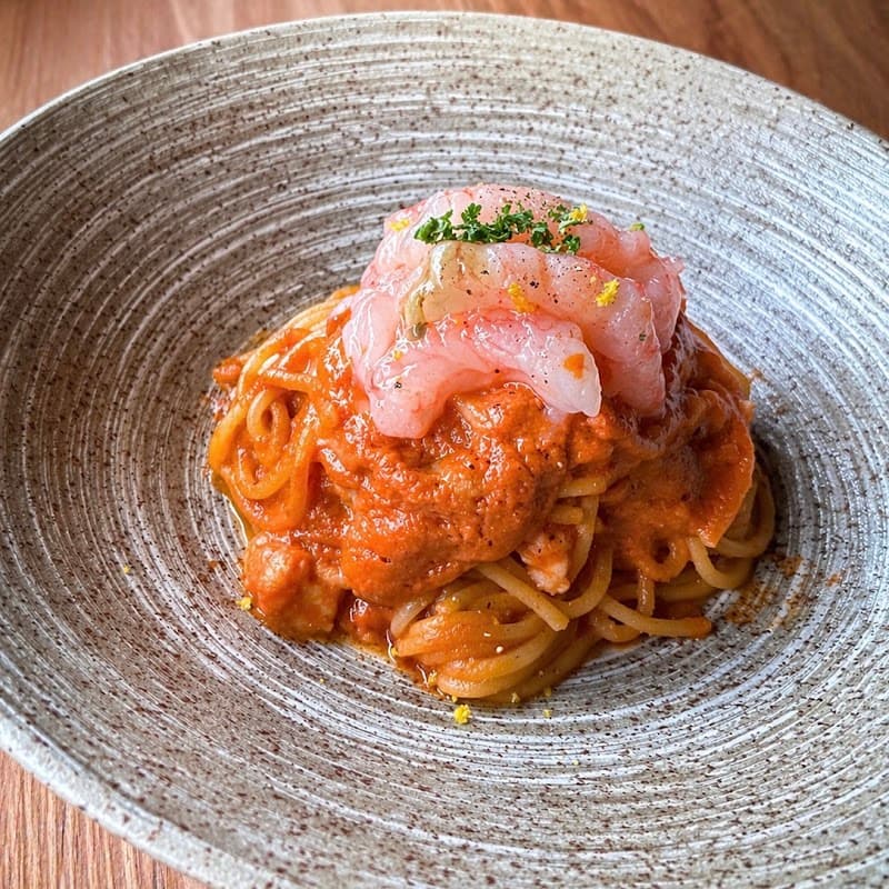 SiX6 | Charcoal & Fresh Pastaの店内・料理の写真 2枚目