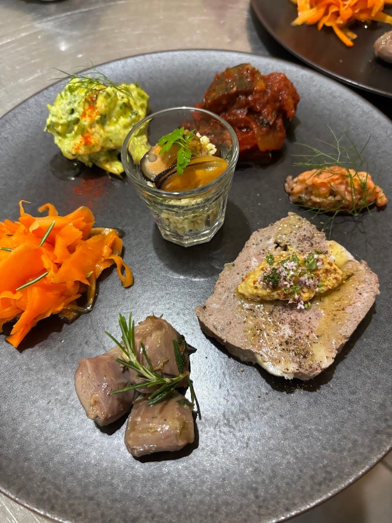 ル・トレトゥール オグロ｜横浜 弘明寺 記念日フレンチの店内・料理の写真 3枚目
