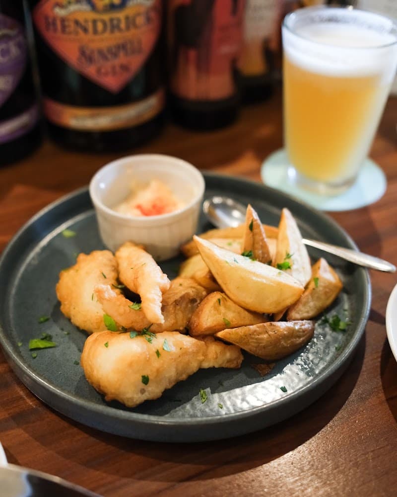 BistroPub UTAKATA ウタカタ森下の店内・料理の写真 3枚目