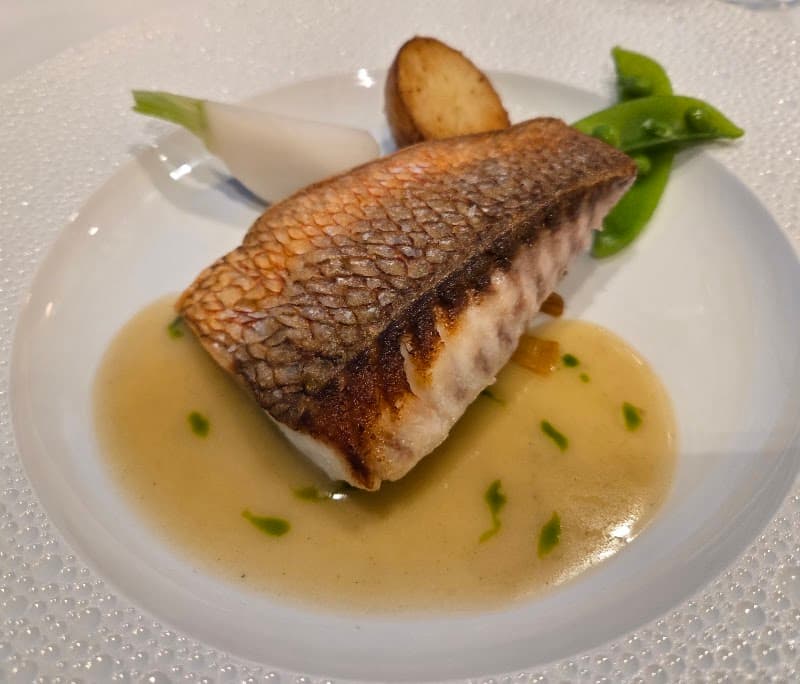 フランス料理「ザ･メインダイニング」の店内・料理の写真 2枚目