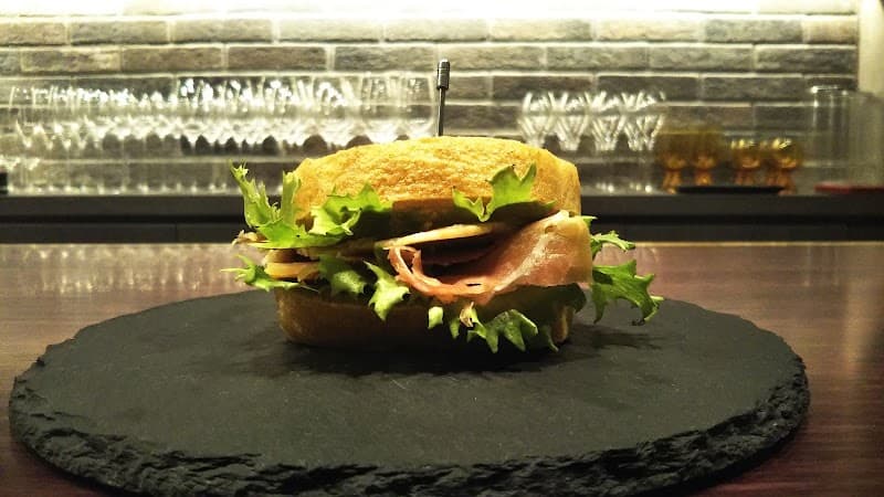 Wine Salon Coulant ワインサロン クーランの店内・料理の写真 2枚目