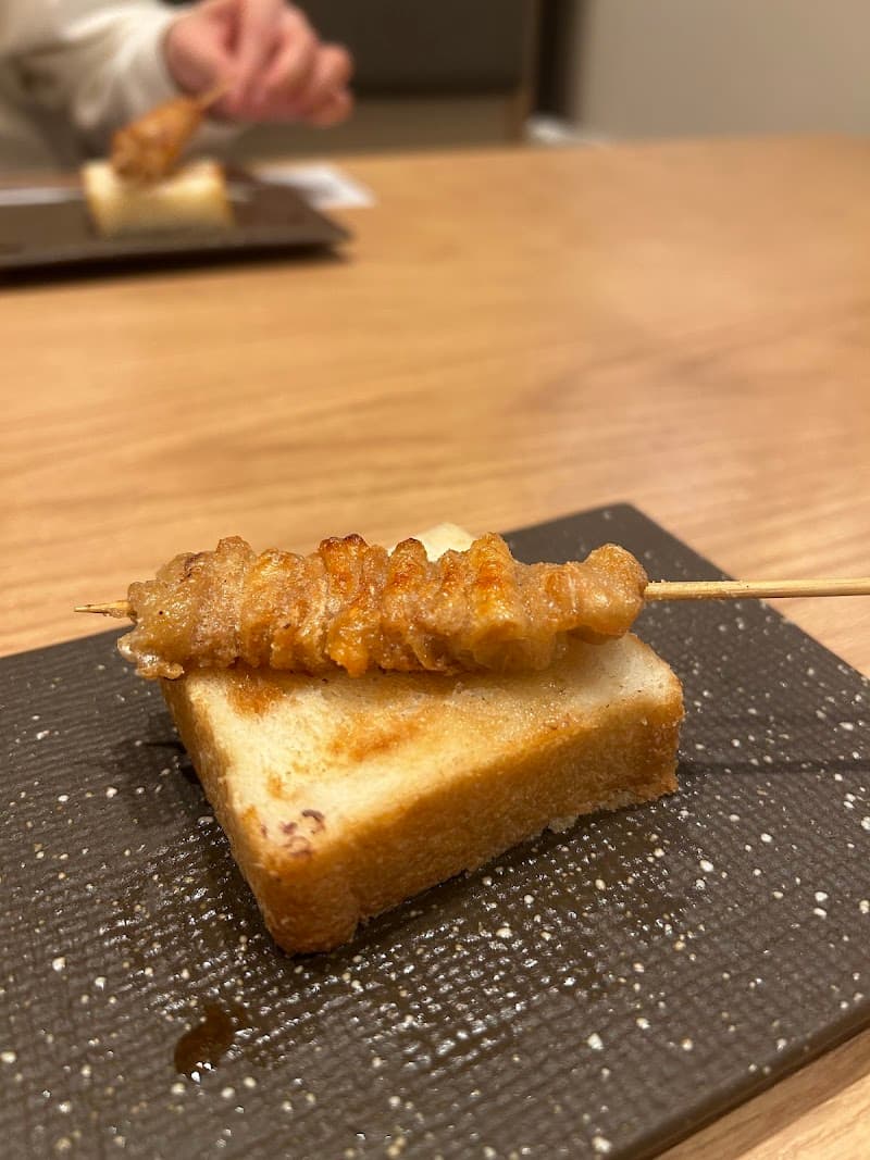炭火とワインと純米酒 King Momoの店内・料理の写真 3枚目