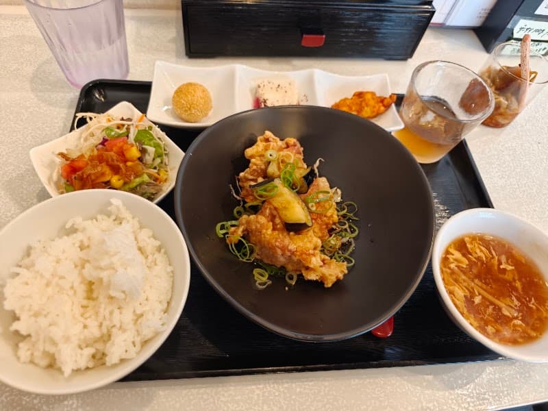 ビストロチャイナイソヤの店内・料理の写真 3枚目