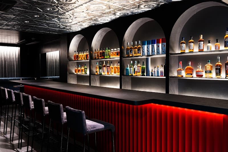 bar HIGH CENTRAL