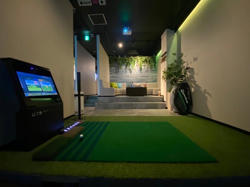 Cafe＆Bar RESORT GOLF＆DARTSの店内・料理の写真 3枚目