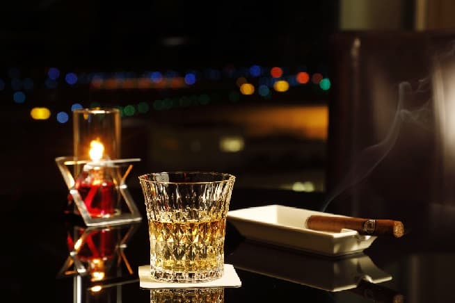 THE BAR & THE CIGAR BAR /ポルトムインターナショナル北海道の店内・料理の写真 3枚目