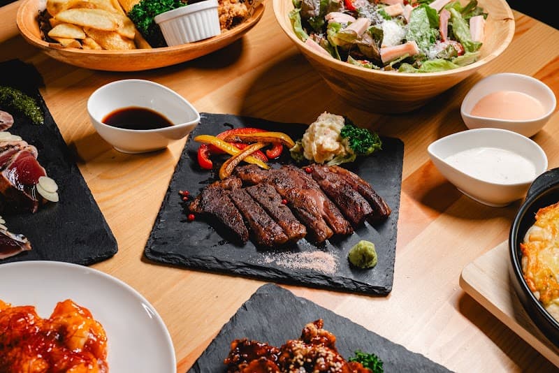 ダイニングバー ティーショットの店内・料理の写真 2枚目