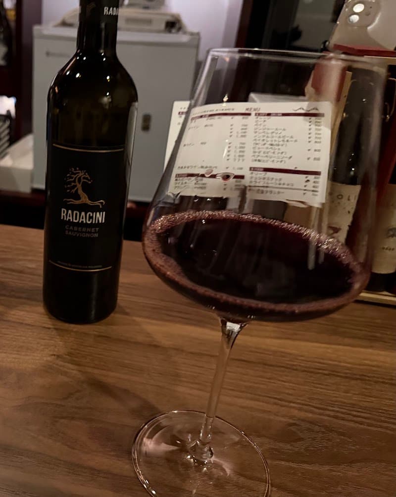 Wine Bar ドゥマンの店内・料理の写真 2枚目