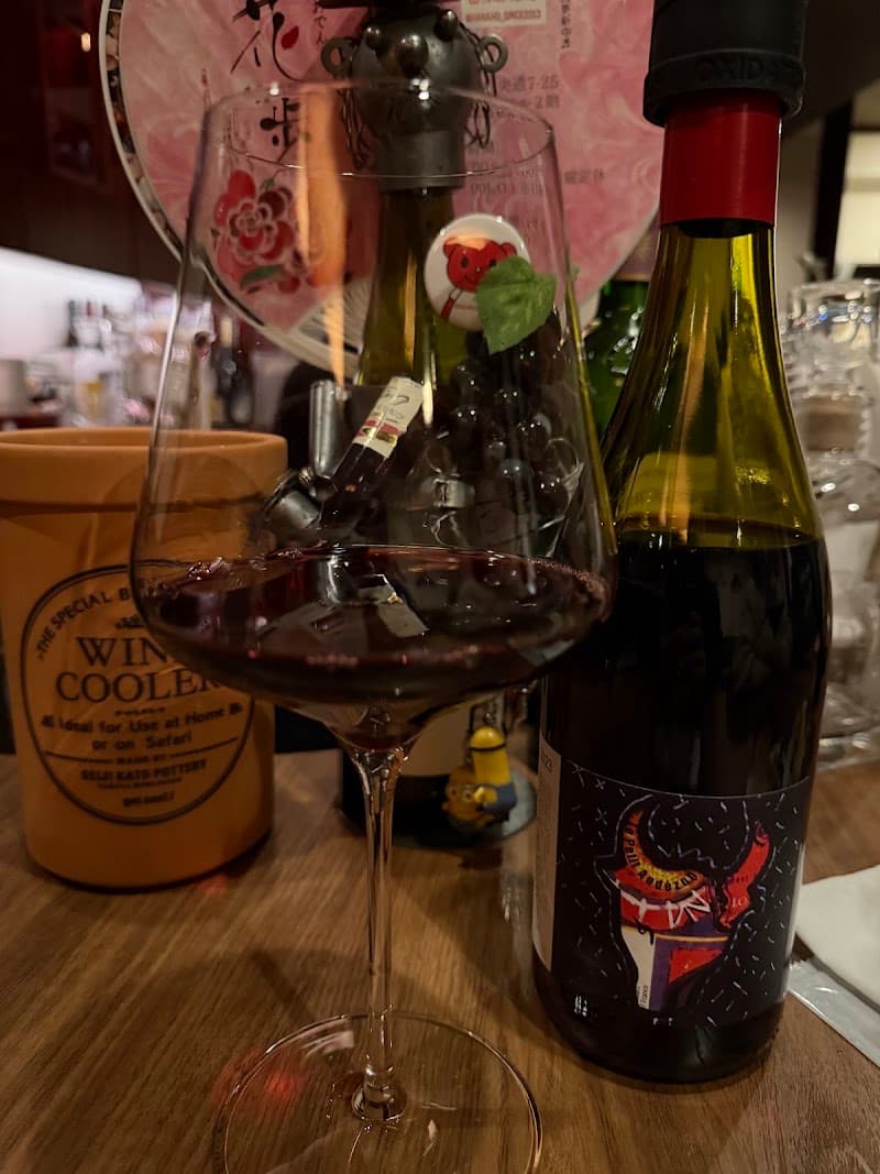 Wine Bar ドゥマンの店内・料理の写真 3枚目