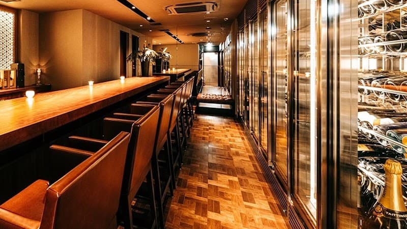 オイスター&ワインバー ジダ大阪北新地|Oyster & Wine bar Jida Osaka Kitashinchi