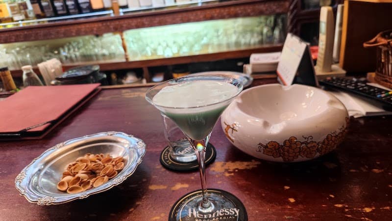 ヘネシー(Stand bar Hennesy)の店内・料理の写真 2枚目