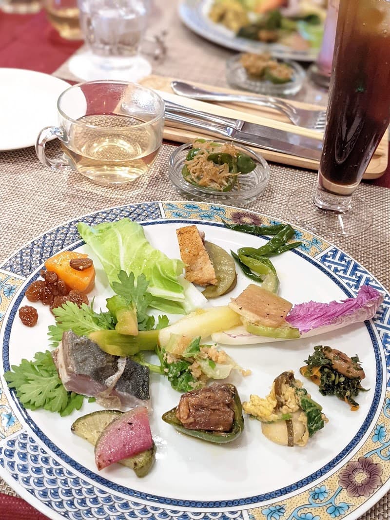 オー・ミリュー・ドゥ・ラヴィの店内・料理の写真 2枚目