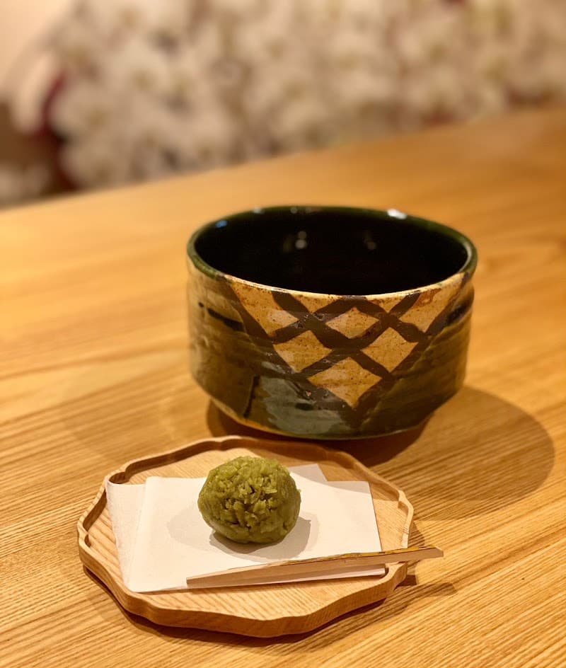 aya /昼からあいてる和風バーの店内・料理の写真 2枚目
