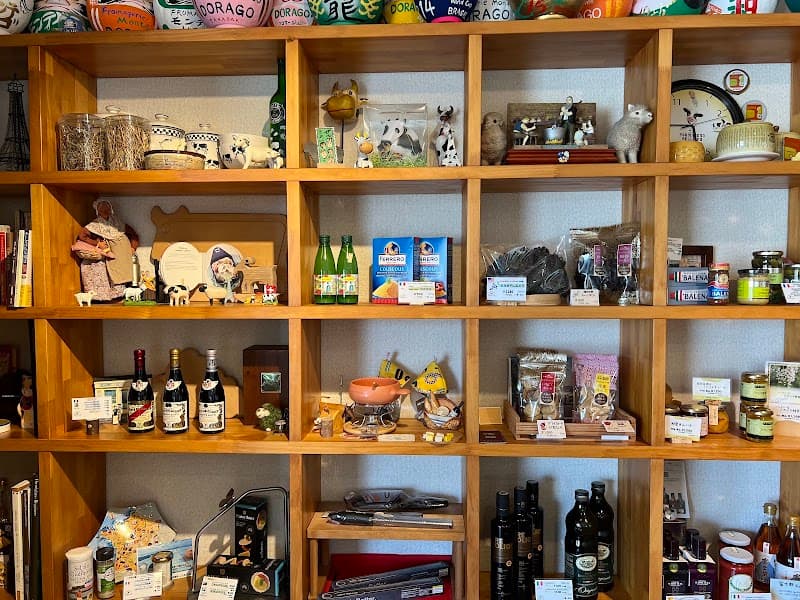 モンテ ドラーゴ Fromagerie Monte DORAGOの店内・料理の写真 2枚目