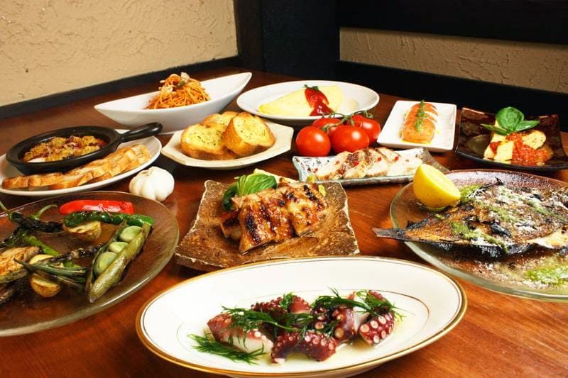 ろばたBar 熊の店内・料理の写真 2枚目