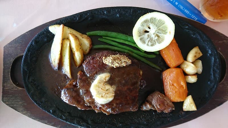 欧風料理モンテ 高そね店の店内・料理の写真 2枚目
