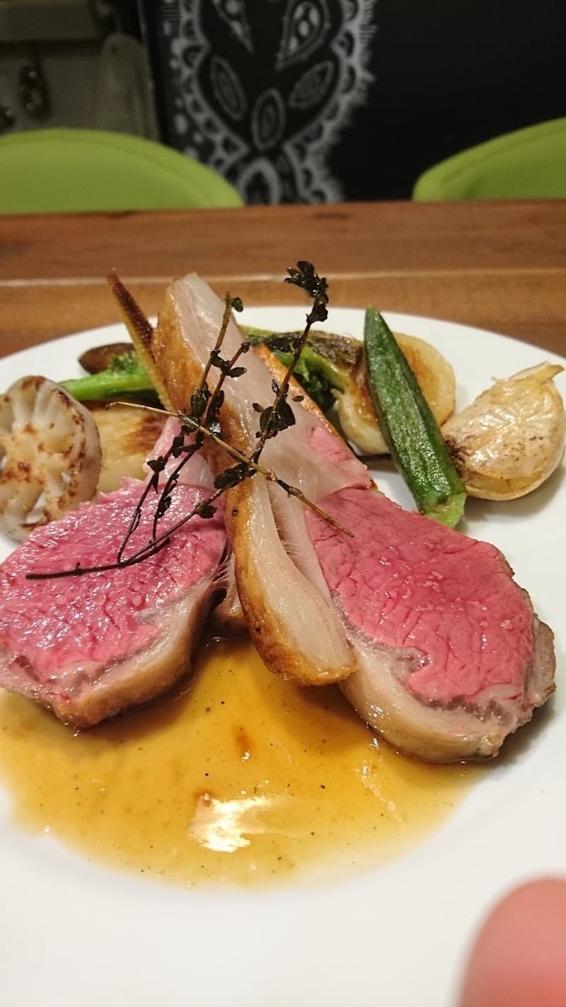トワ・アルブルの店内・料理の写真 2枚目