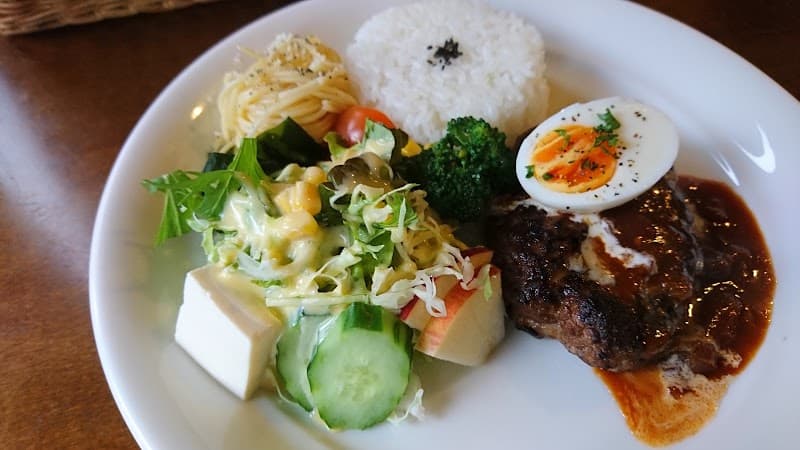 キャトルフィール quatrefeuillesの店内・料理の写真 2枚目