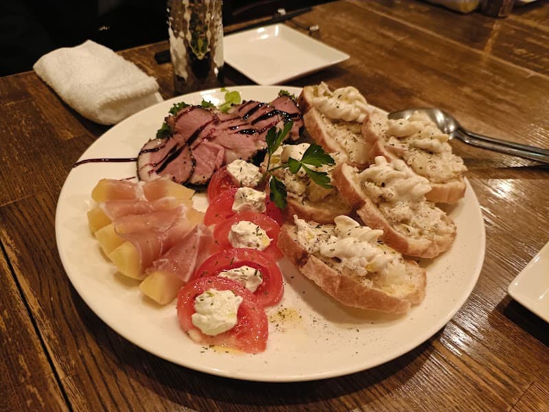 ワイン居酒屋 SUGIYAの店内・料理の写真 2枚目