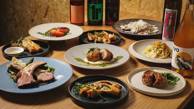 Natural Wine BASE kotobukiの店内・料理の写真 2枚目