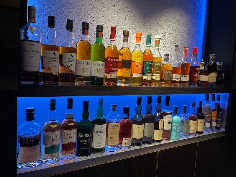 DELVAUX(デルヴォー)WINE&WHISKY BAR