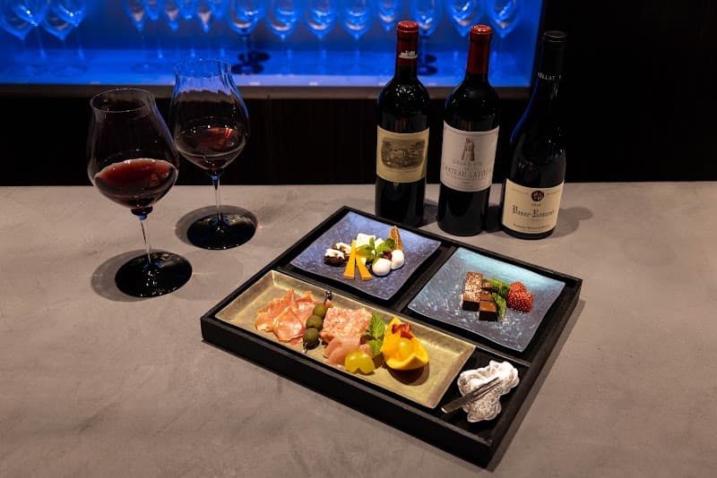 DELVAUX（デルヴォー）WINE&WHISKY BARの店内・料理の写真 2枚目