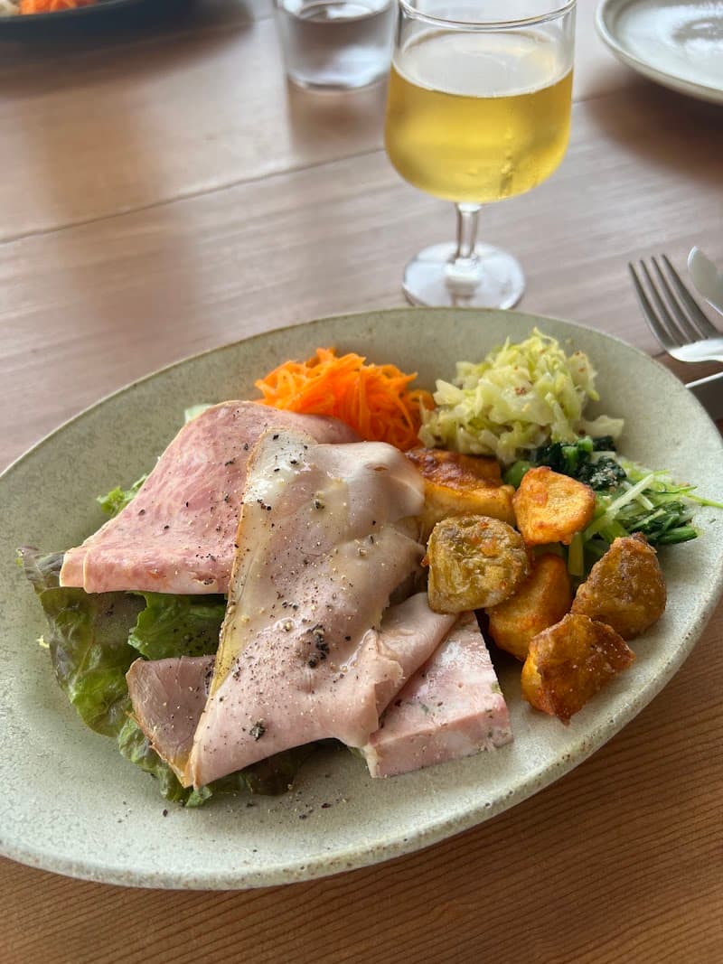 farmer's table mano（ファーマーズテーブル マーノ）の店内・料理の写真 3枚目