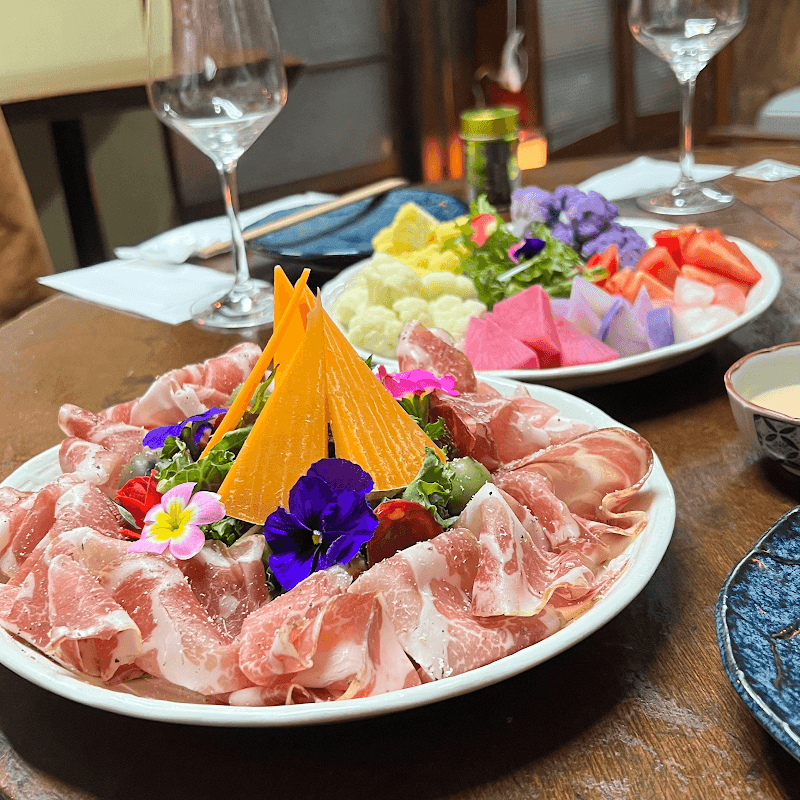 古民家ワインバーお静の店内・料理の写真 2枚目