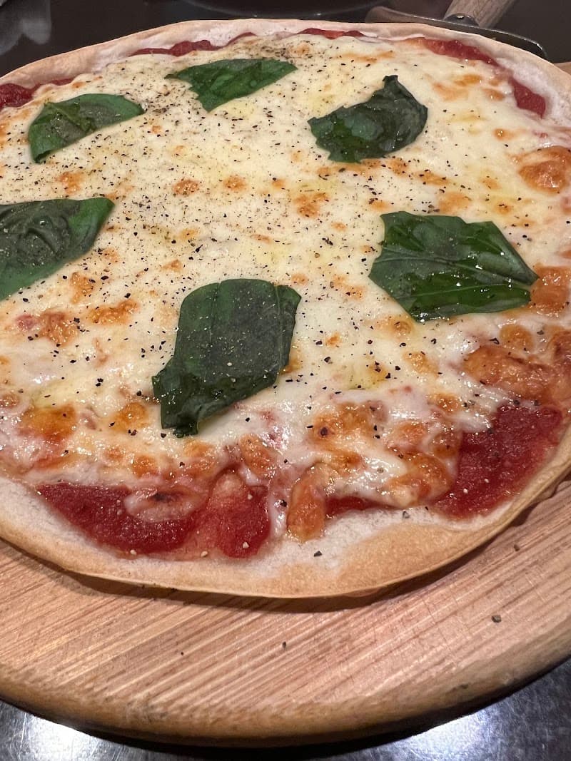 ワインバル フォンデンの店内・料理の写真 2枚目