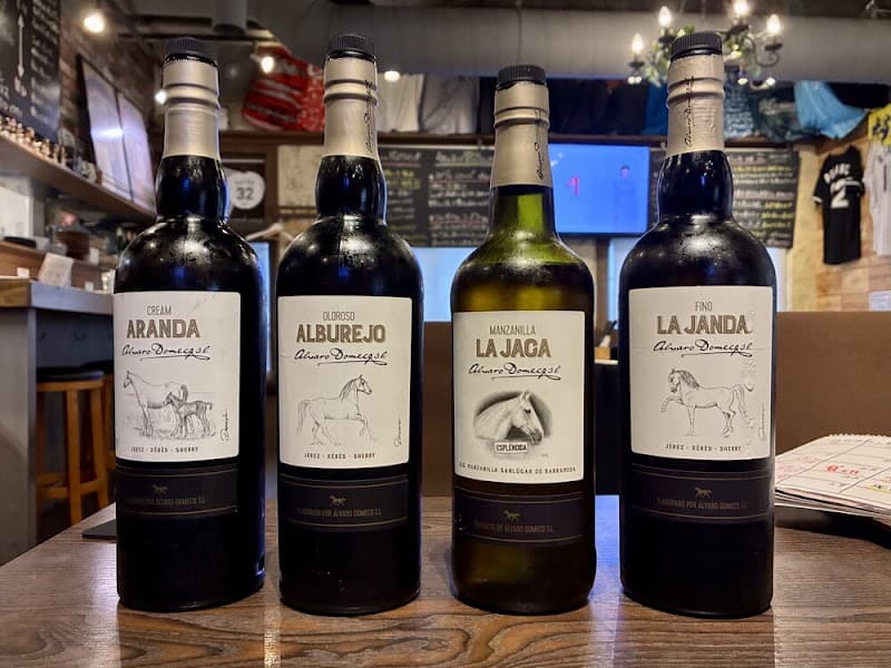 Wine ＆ Tapas Callejero（カジェーロ）の店内・料理の写真 3枚目