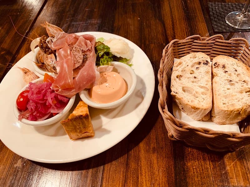 ビストロ クレメの店内・料理の写真 1枚目