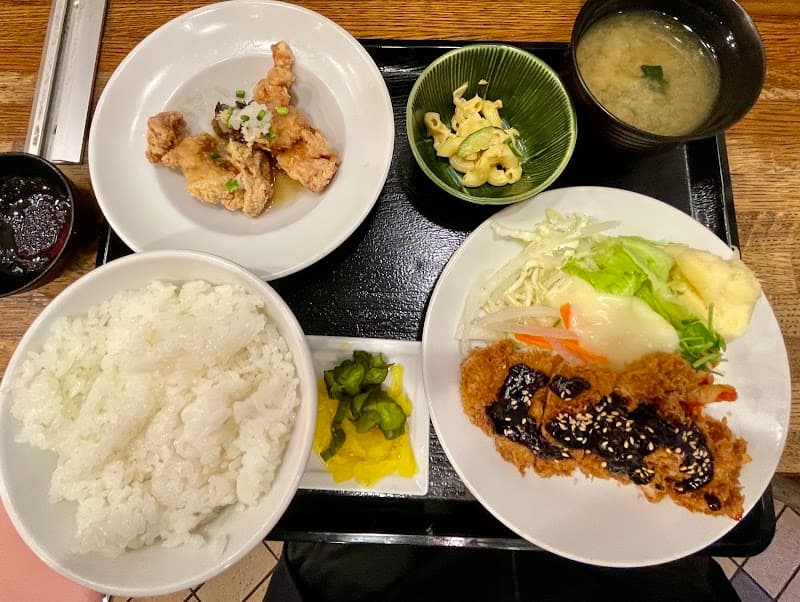 はなや食堂の店内・料理の写真 2枚目