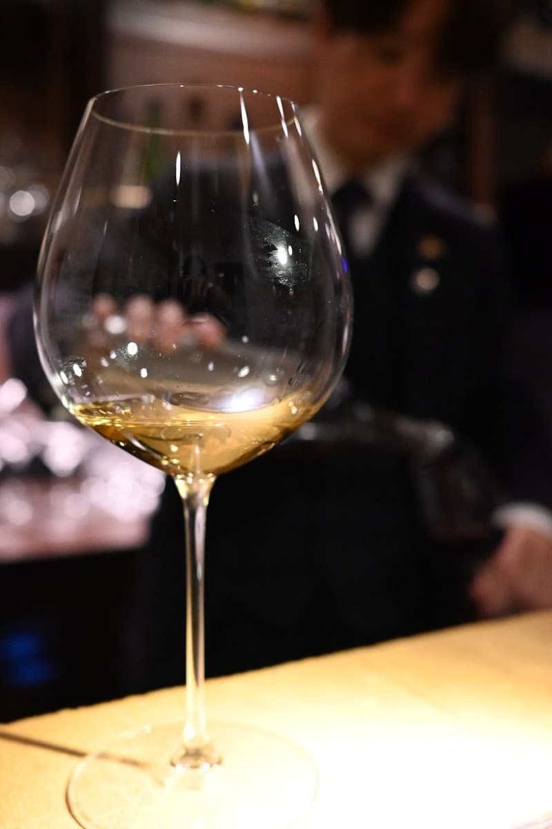 Wine bar CINQ（サンク）の店内・料理の写真 2枚目