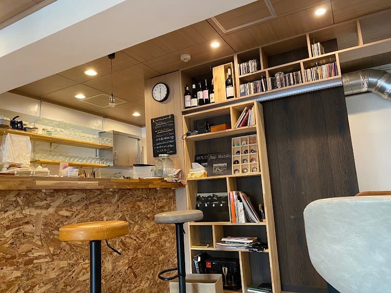 WINE Cafe & Shop 67 (ロクナナ)の店内・料理の写真 3枚目