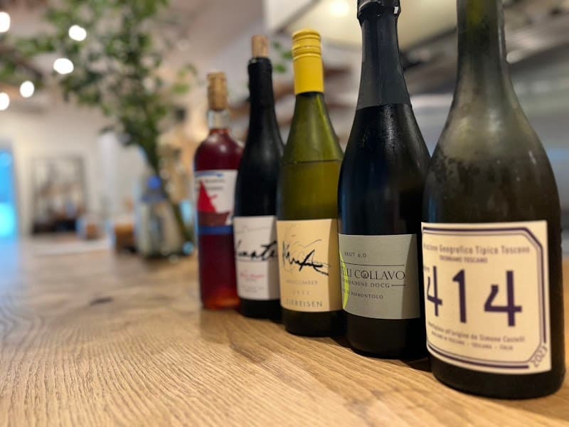 Ouyea wine bar オウイエ ワインバーの店内・料理の写真 3枚目
