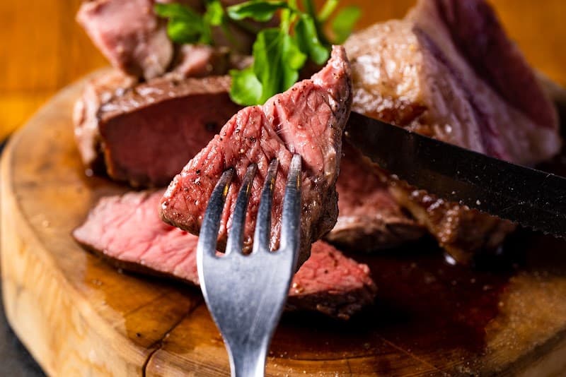 肉ビストロ灯の店内・料理の写真 2枚目