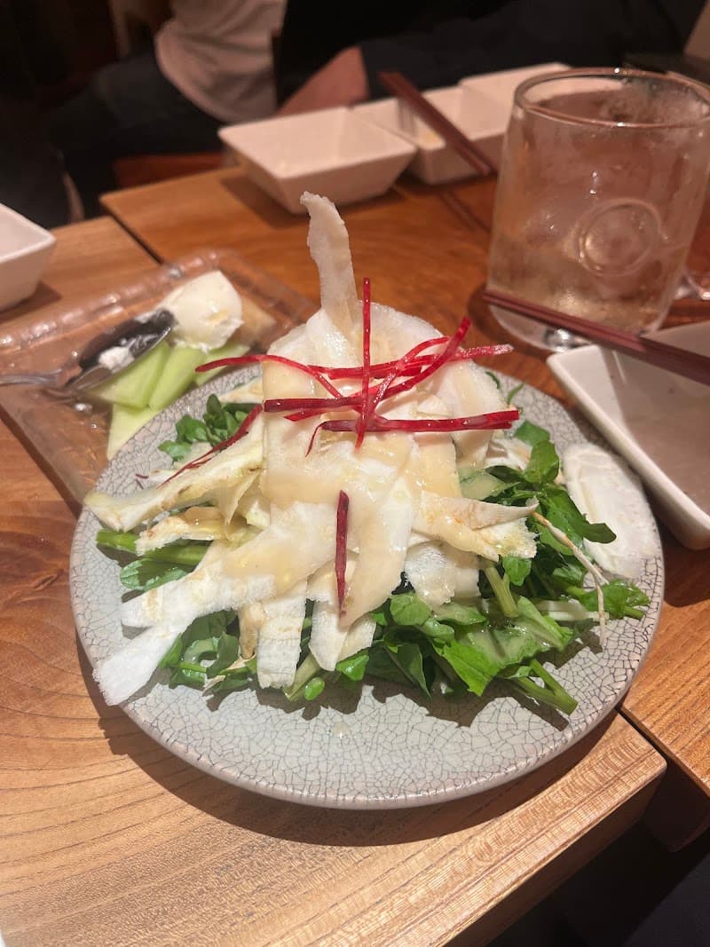立ち飲みビストロシンサンテの店内・料理の写真 3枚目