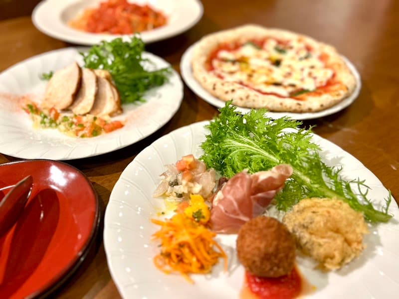 Trattoria Tomita トラットリアトミタの店内・料理の写真 2枚目