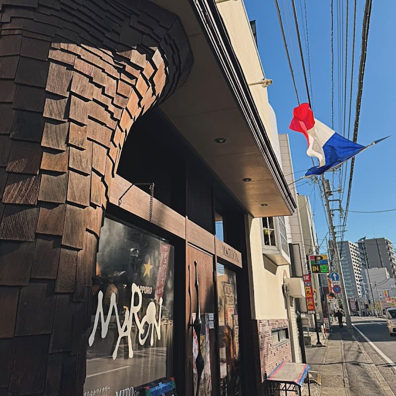 MAROON(マロン)