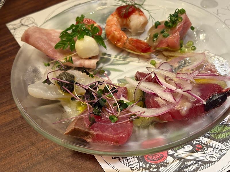 びすとろ UOKIN 池袋の店内・料理の写真 3枚目