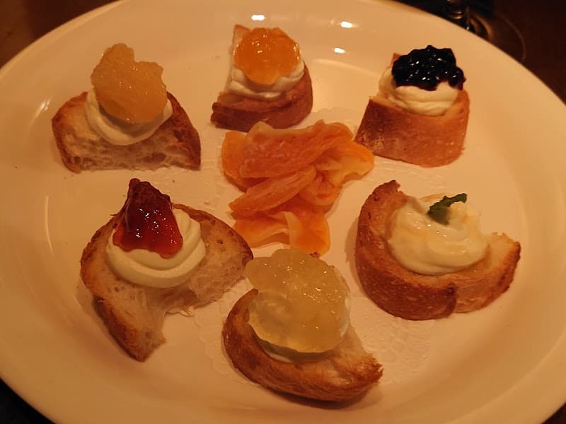 ＢＡＲ・ＳＡＫＡＭＯＴＯの店内・料理の写真 2枚目