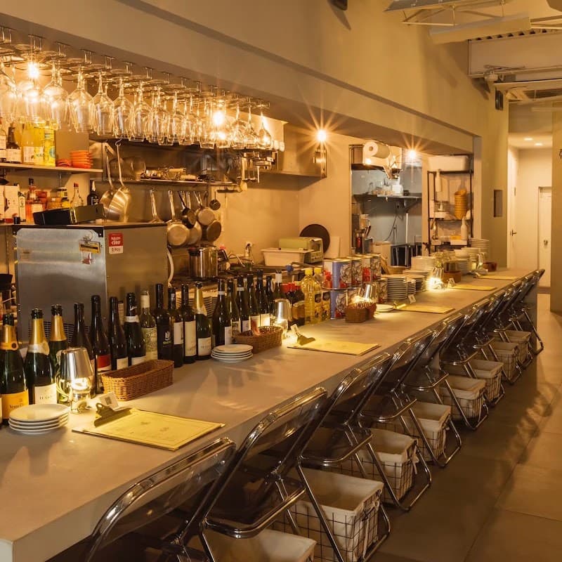 HITO TO HITO French Bistro