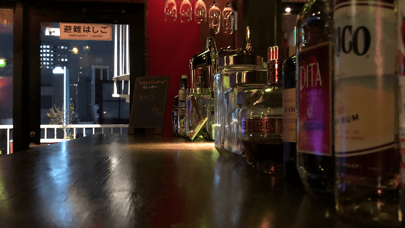 sur,e bar 83rd