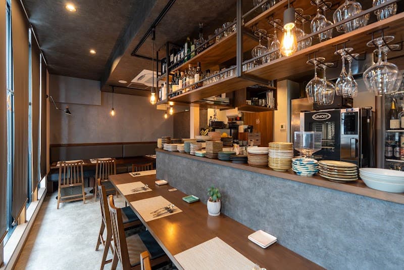 2階のビストロdouze Miyajima (2nd floor)