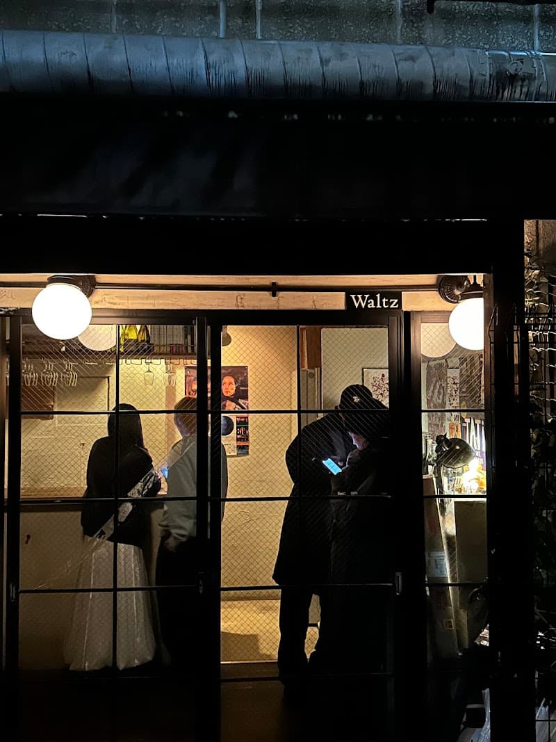 Wine Stand Waltz
