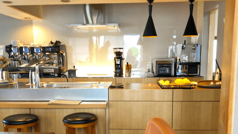 TOMO Cafe & Osteria (トモ)