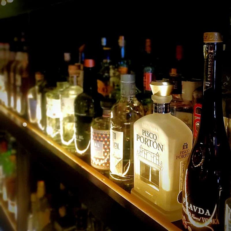 Public bar familiar